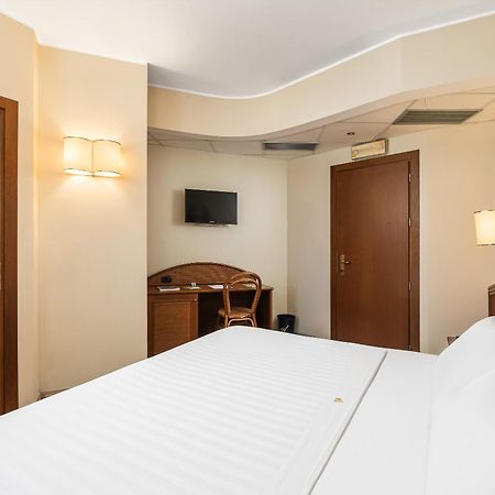 Welcome Hotel Legnano Exterior photo